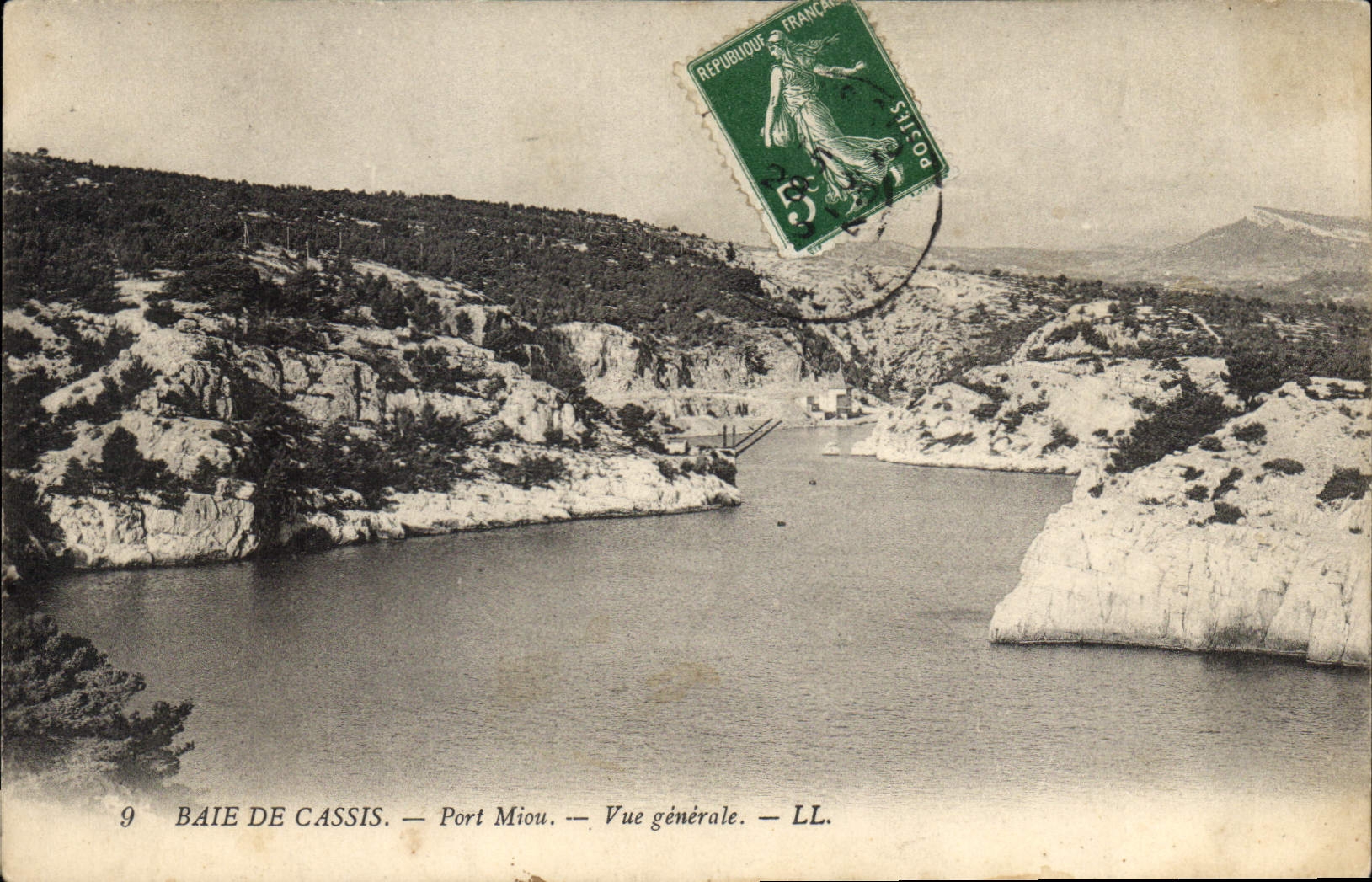 CPA Baie de Cassis Port Miou vue generale