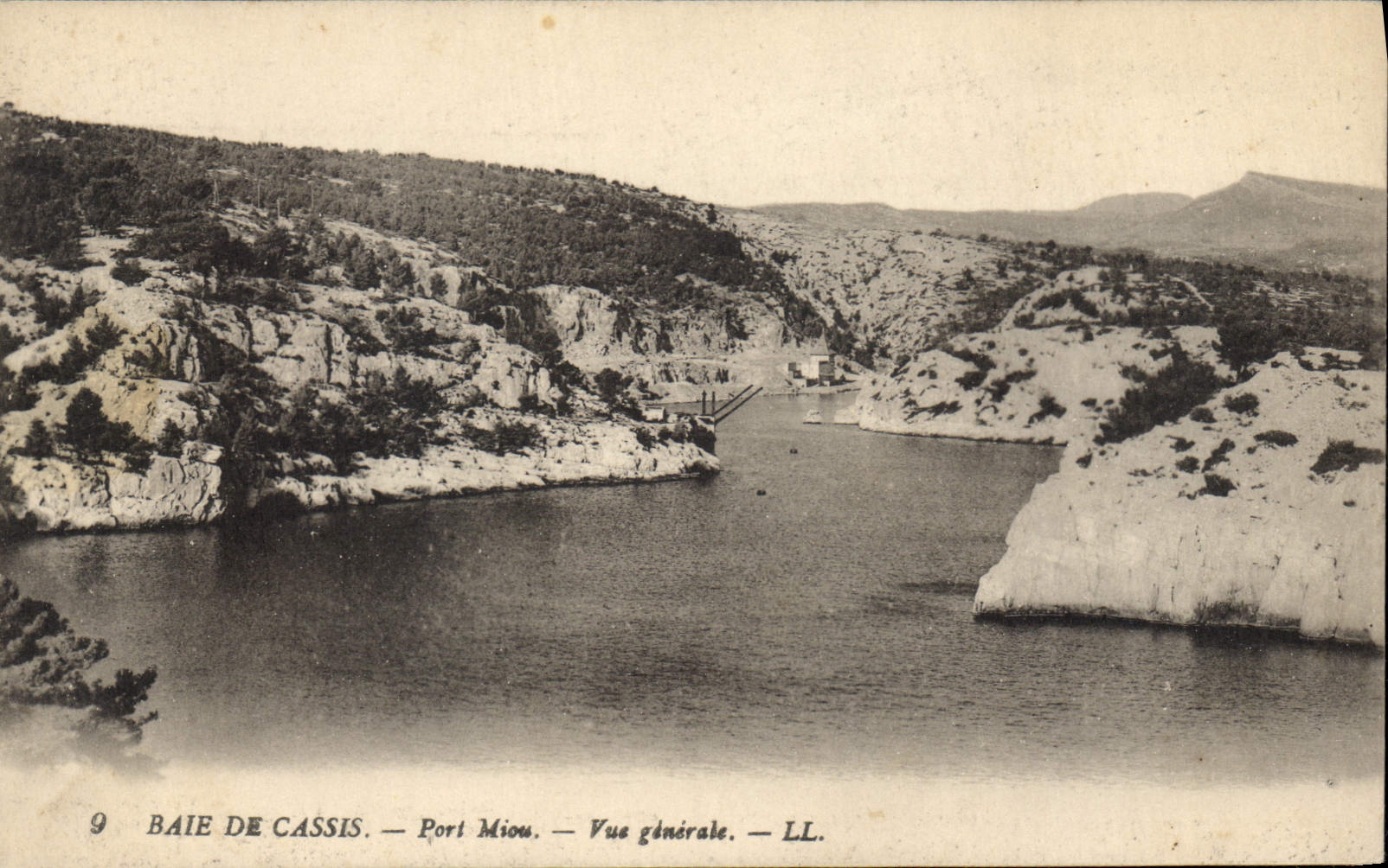 CPA Baie de Cassis Port Miou vue generale 