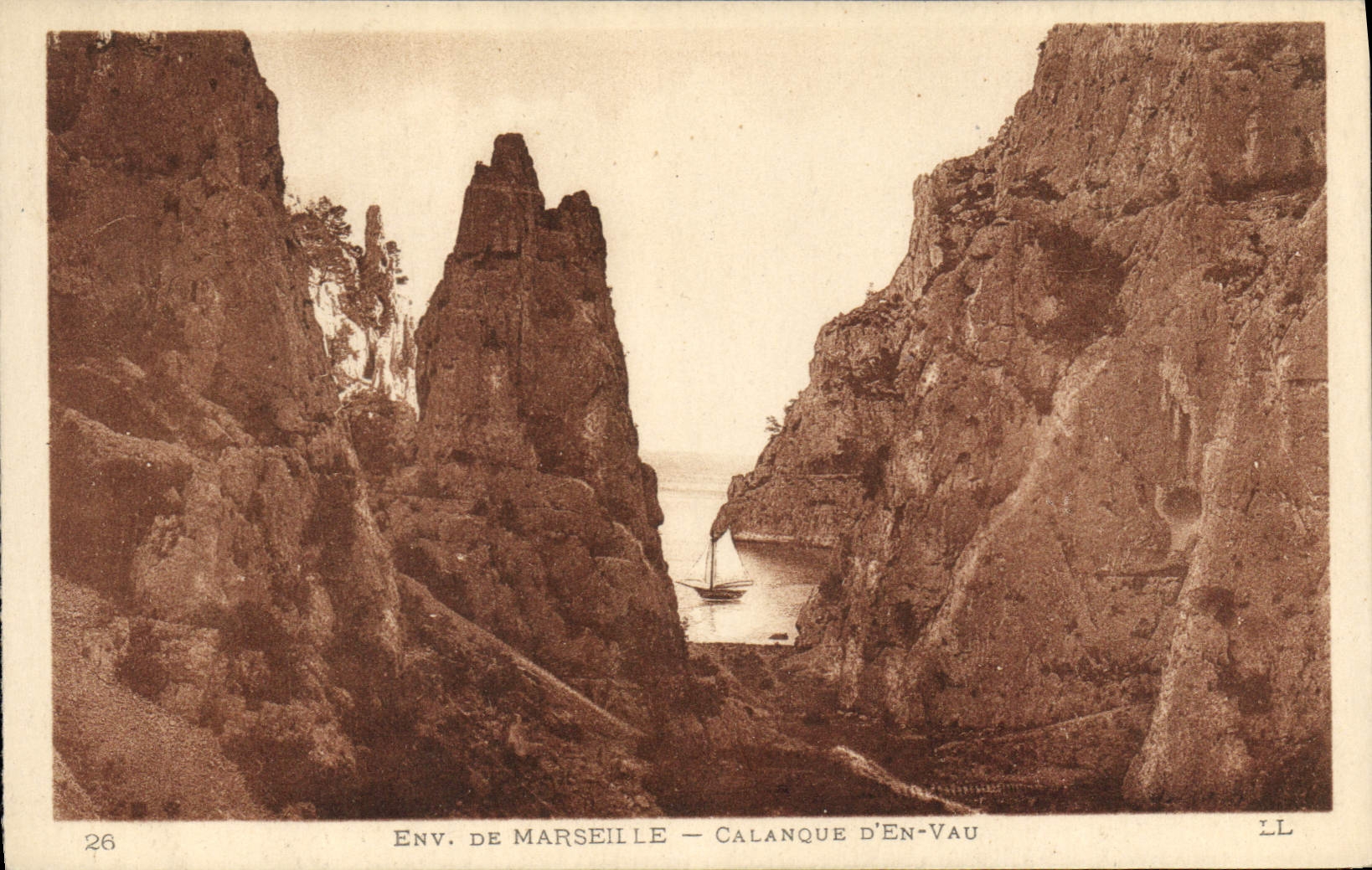 CPA Env de Marseille Calanque d'En Vau 