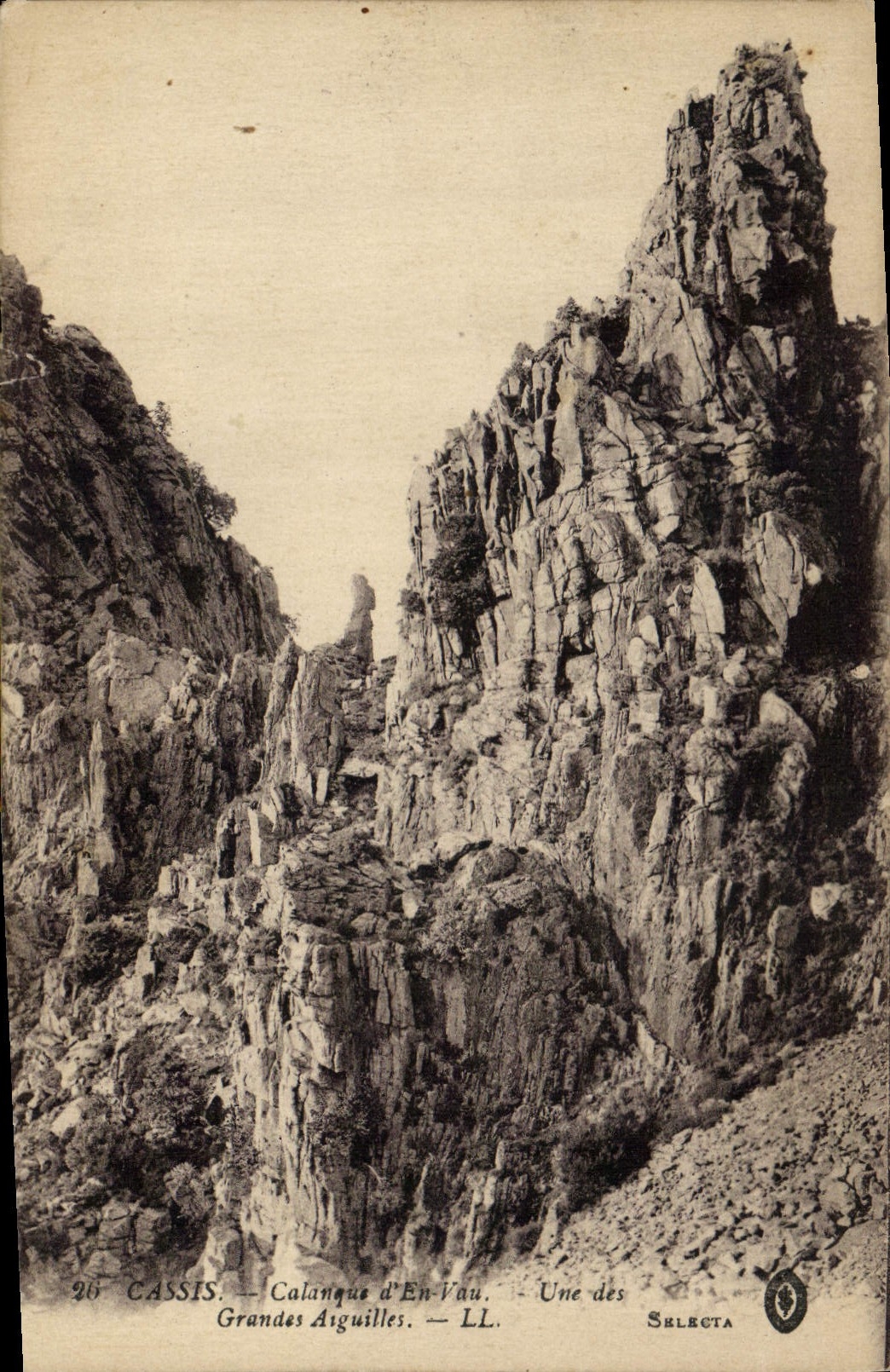 CPA Cassis Calanque d'En Vau une des Grandes Aiguilles