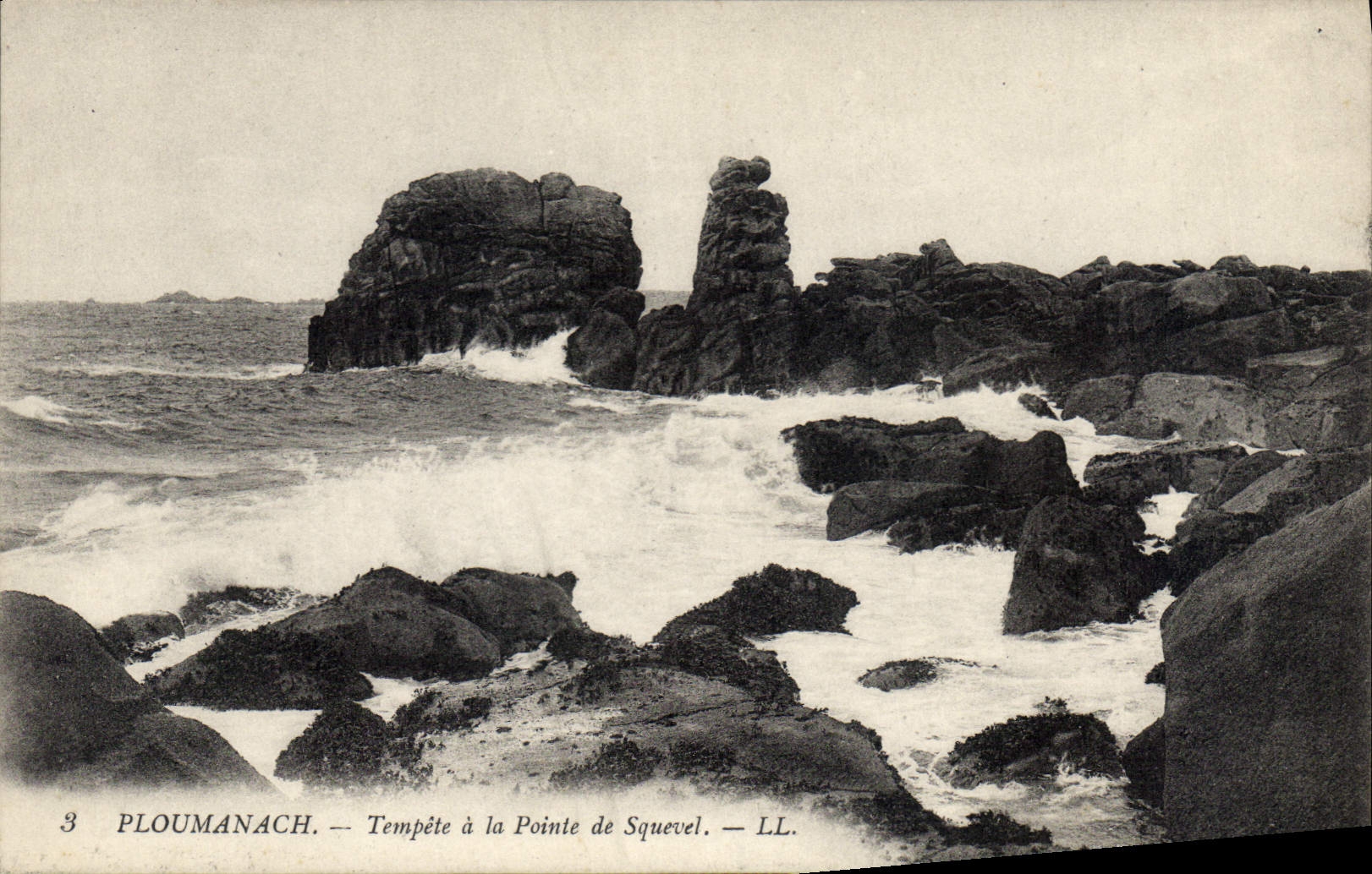 CPA Ploumanach Tempete a la pointe de Squevel