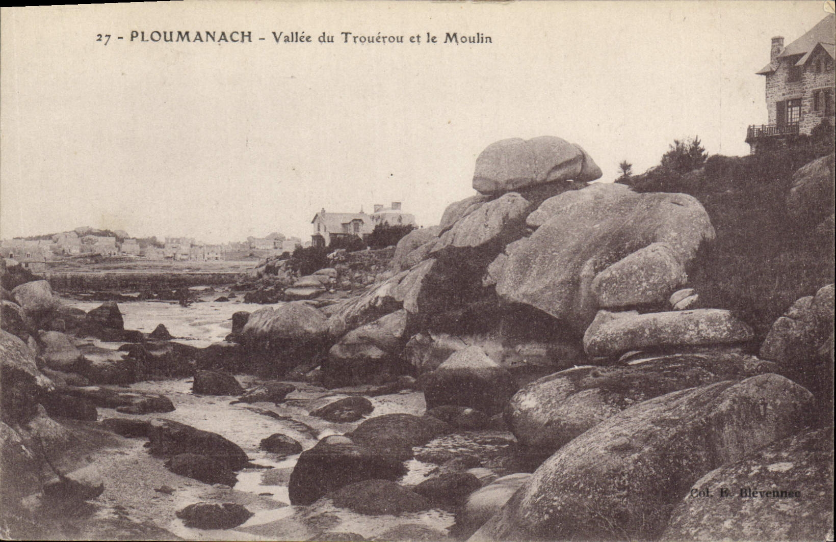 CPA Ploumanach Vallee du Traouiero et le Moulin