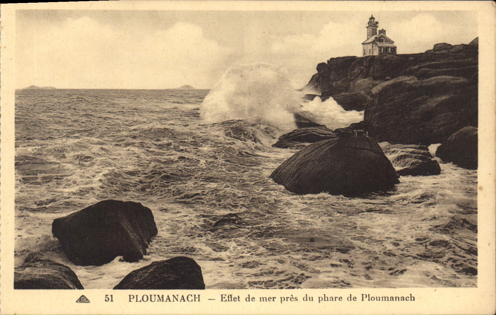 CPA Ploumanach Effet de mer pres du Phare de Ploumanach