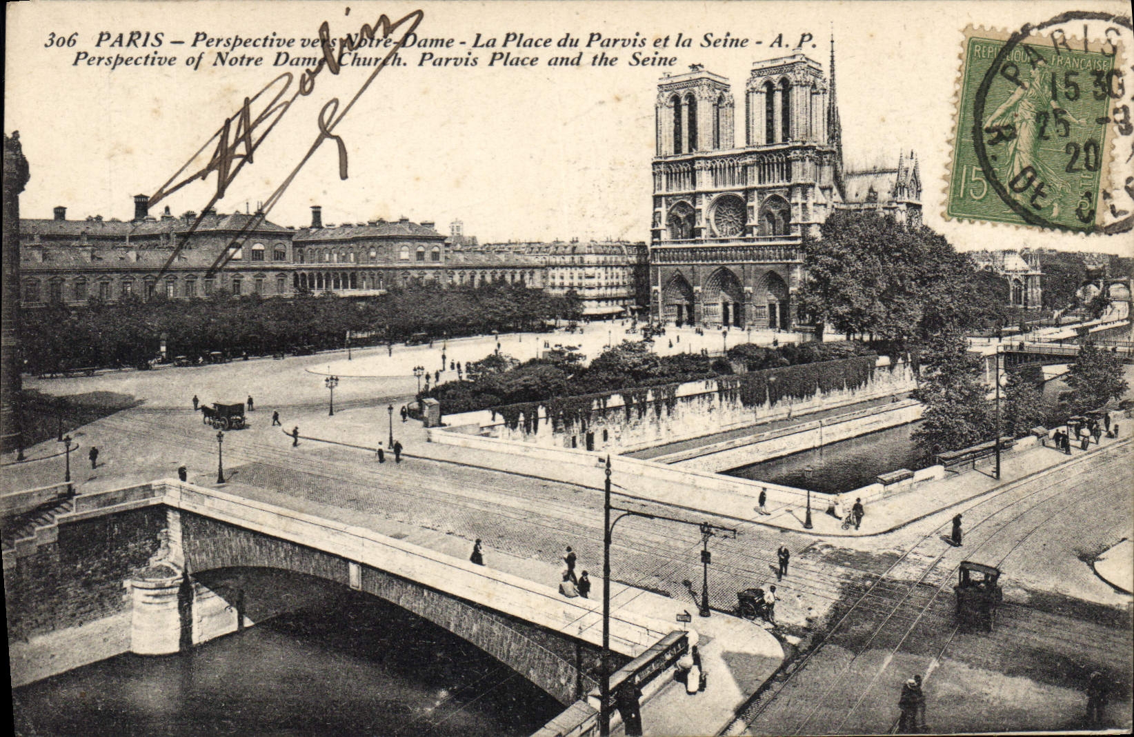 CPA Paris Perspective vers Notre Dame La Place du Parvis et la Seine