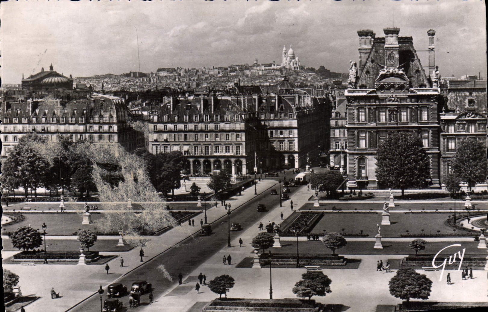 CPA Paris et ses Merveilles La butte Montmartre vue de palais du Louvre