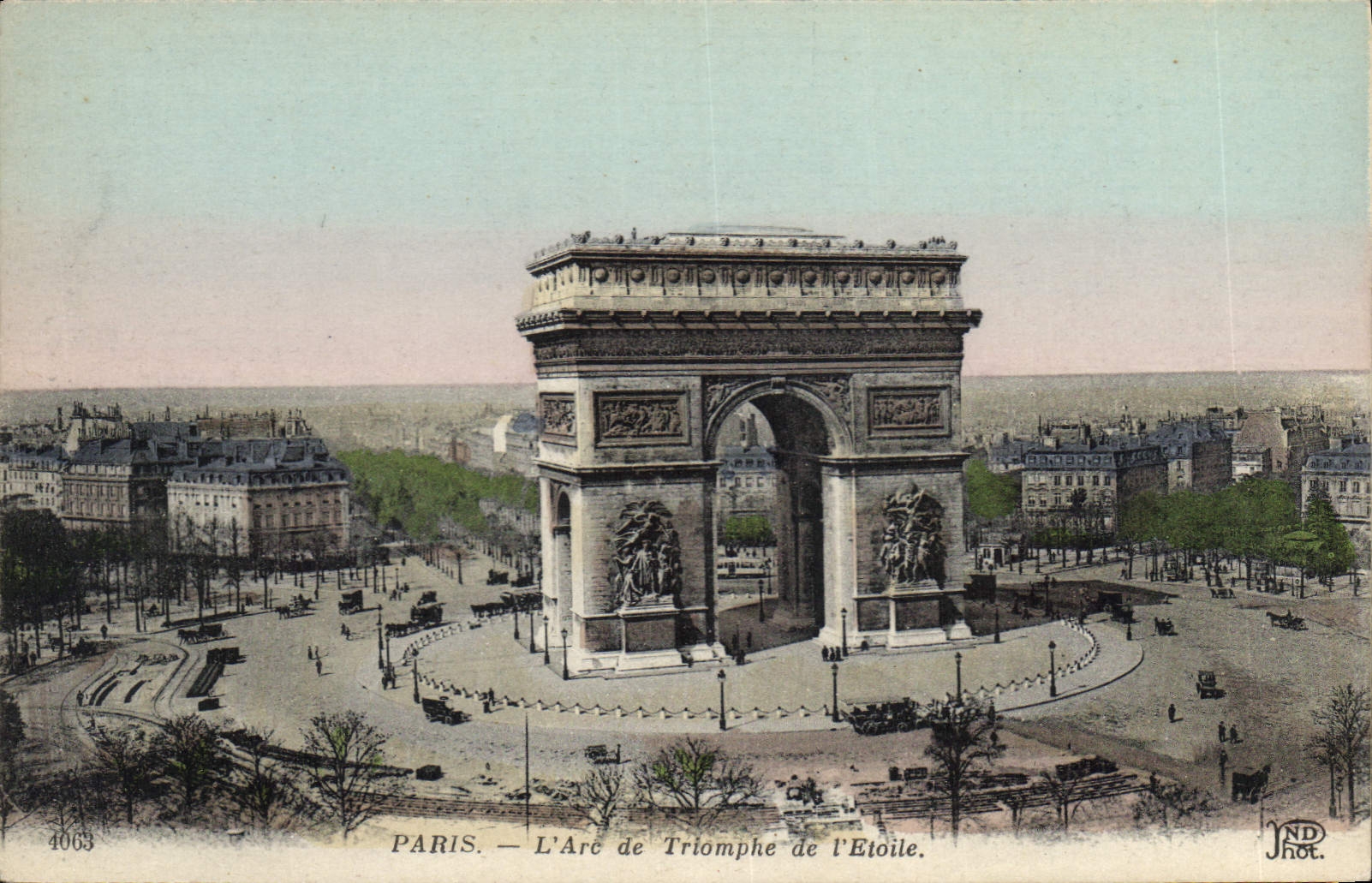 CPA Paris L'Arc de Triomphe de l'Etoile