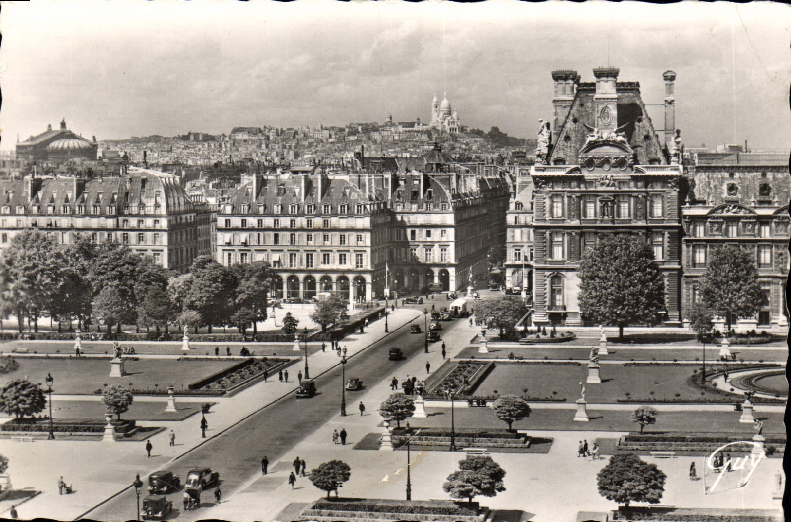 CPA Paris et ses Merveilles Montmartre vue de Palais du Louvre