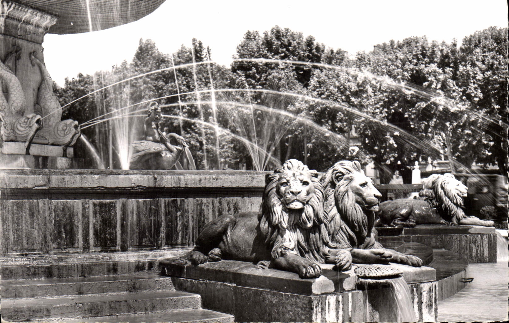 CPM Aix en Provence la Grande Fontaine 