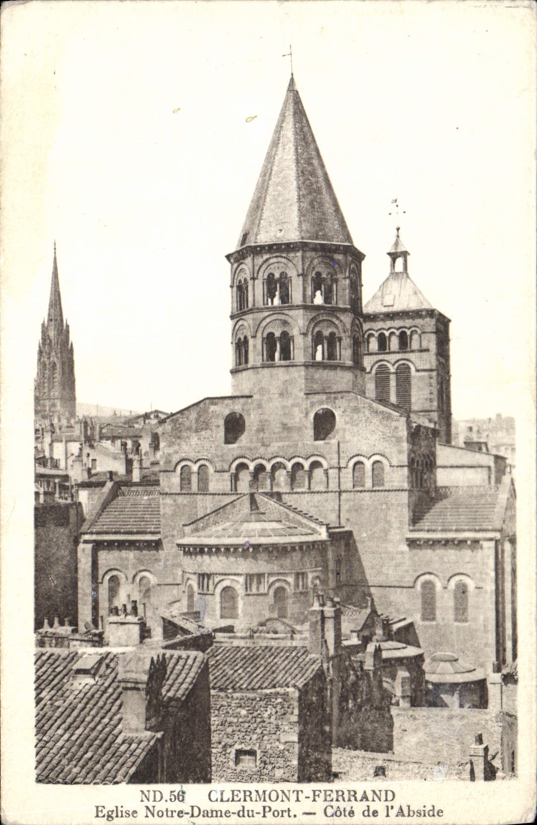 CPA Clermont Ferrand Eglise Notre Dame du Port Cote de l'Abside 