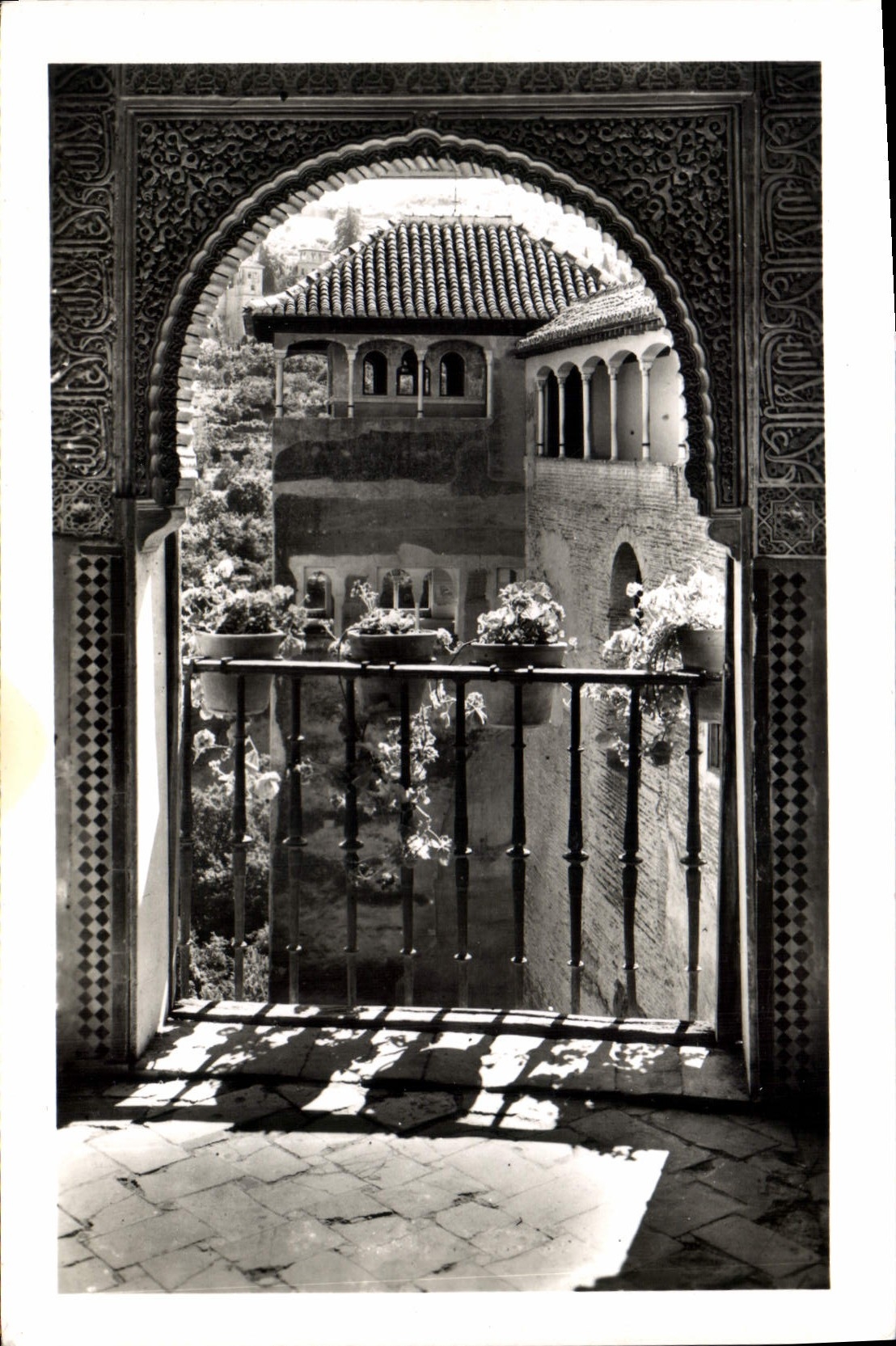 CPM Granada Alhambra Peinador de la Reina