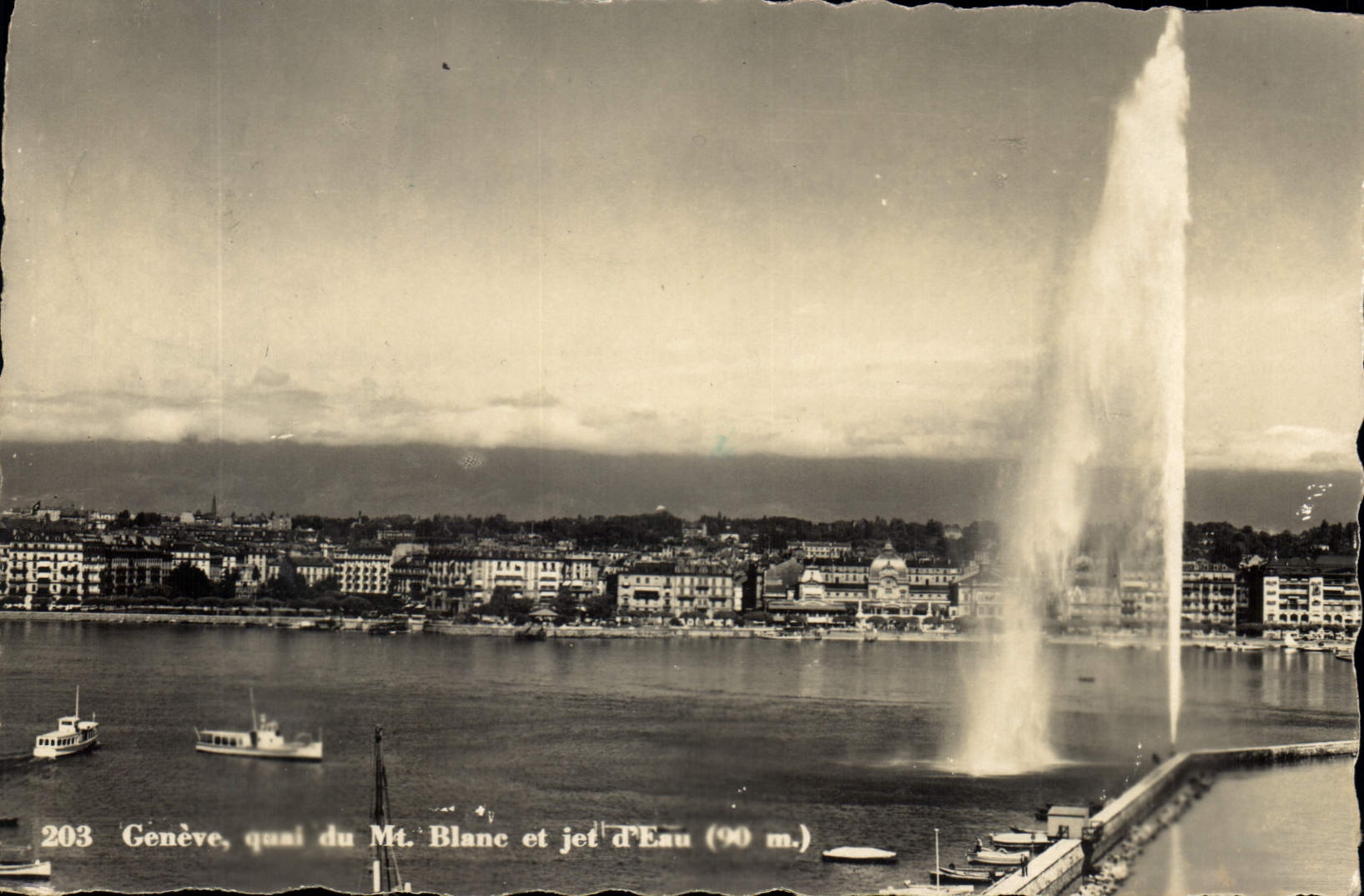 CPA Geneve quai du Mt Blanc et jet d'Eau