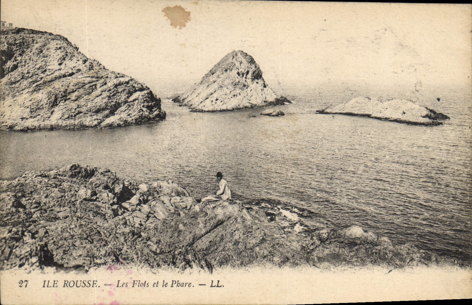 CPA Ile Rouse Les Flots et le Phare
