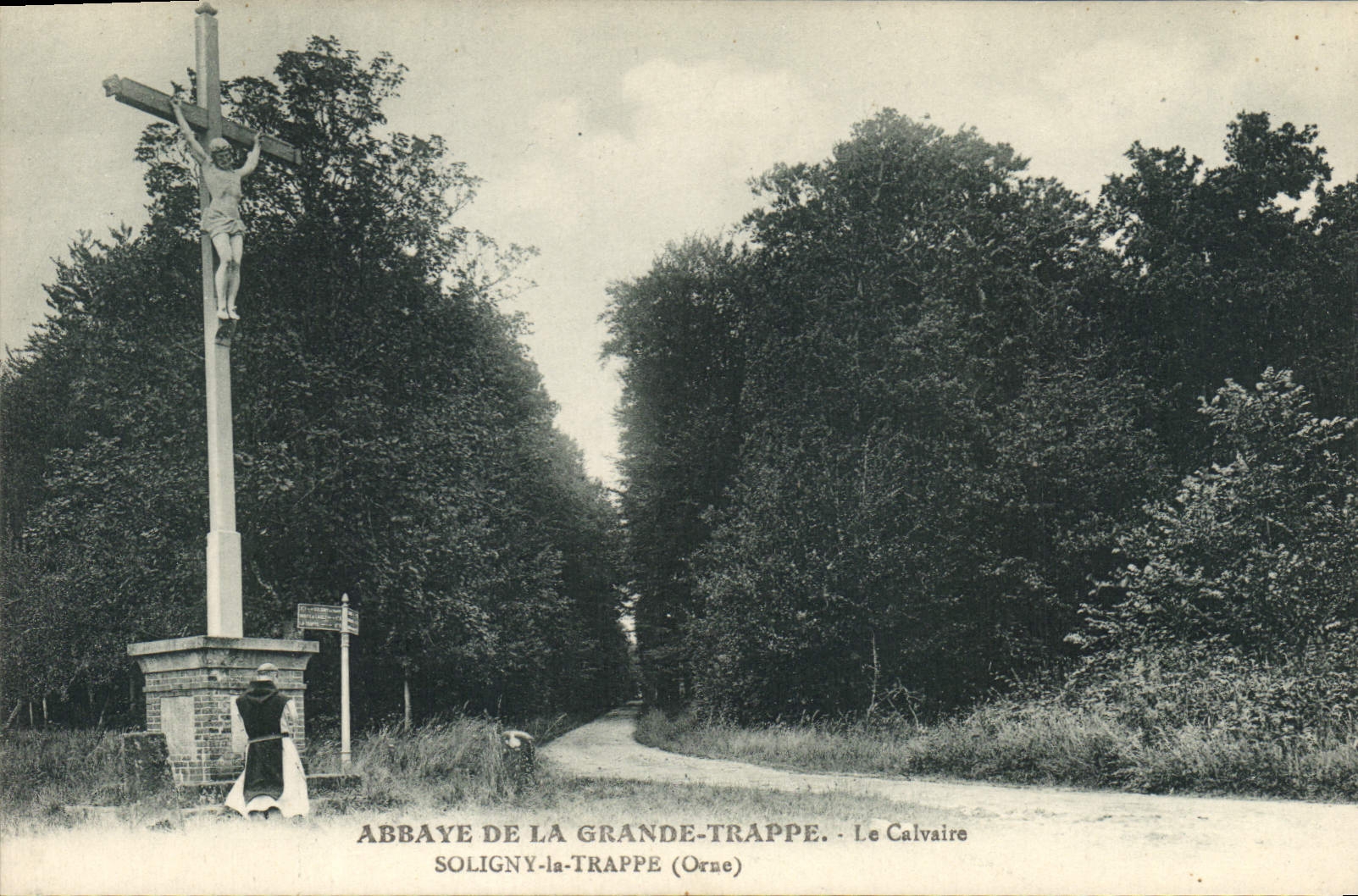 CPA Abbaye de La Grande Trappe Le Calvaire Soligny la Trappe Orne