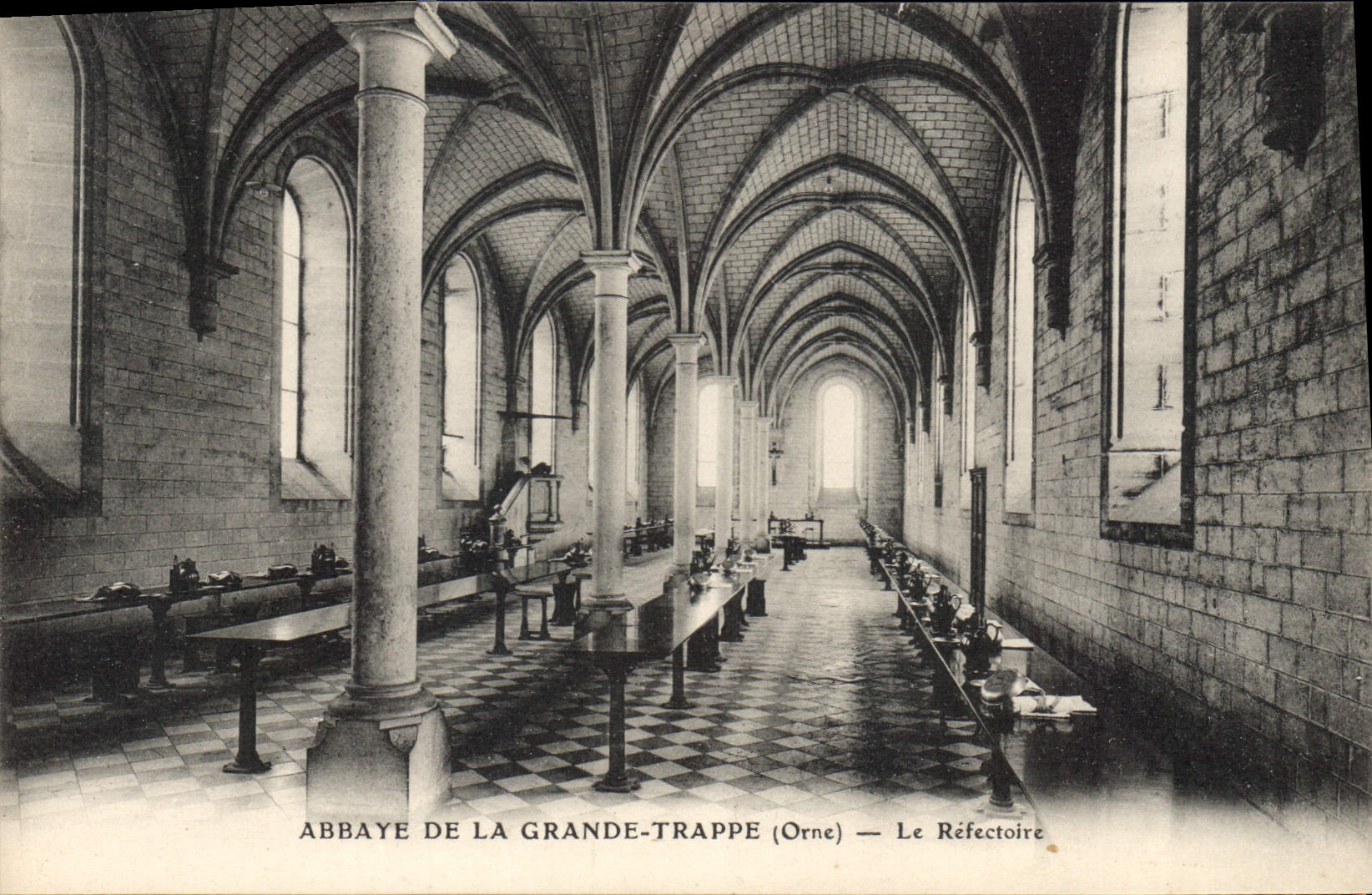 CPA Abbaye de La Grande Trappe Orne Le Refectoire