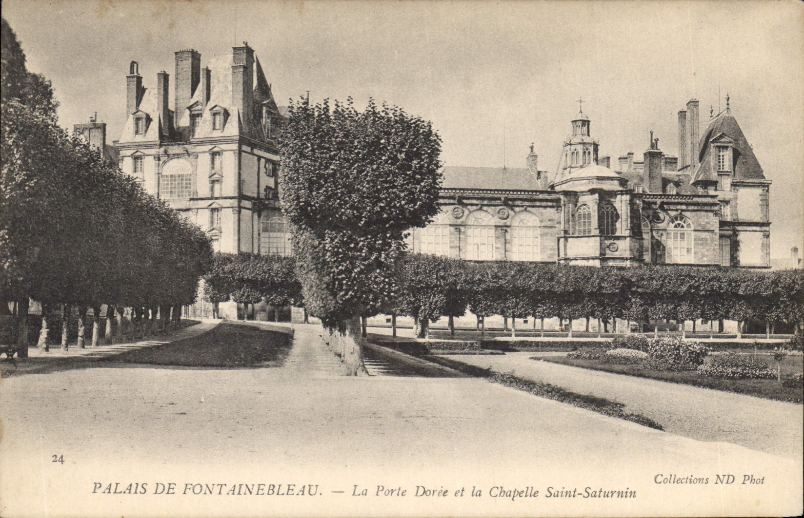 CPA Palais de Fontainebleau La Porte et la Chapelle Saint Saturnin