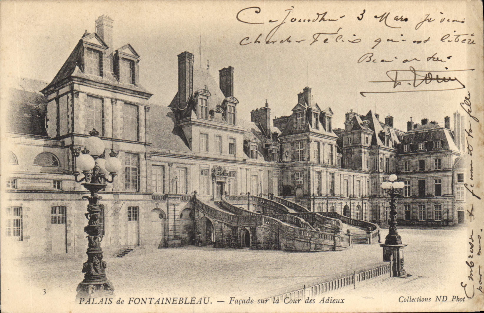 CPA Palais de Fontainebleau Facade sur la Cour des Adieux 