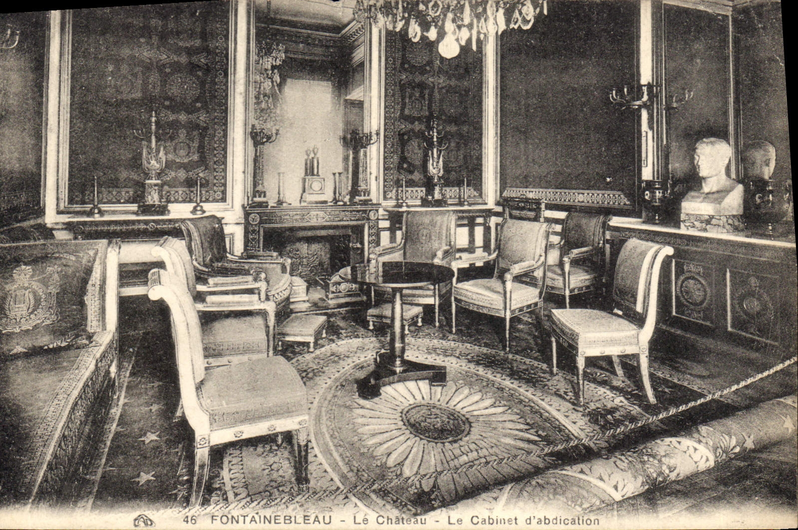 CPA Palais de Fontainebleau Le Chateau La Cabinet d'abdication 