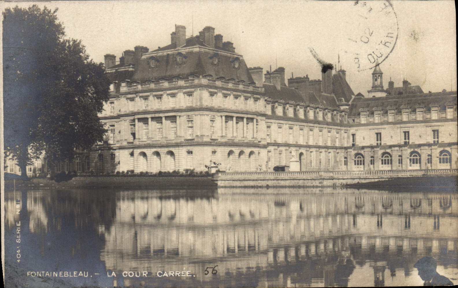 CPA Fontainebleau La Cour Carree 