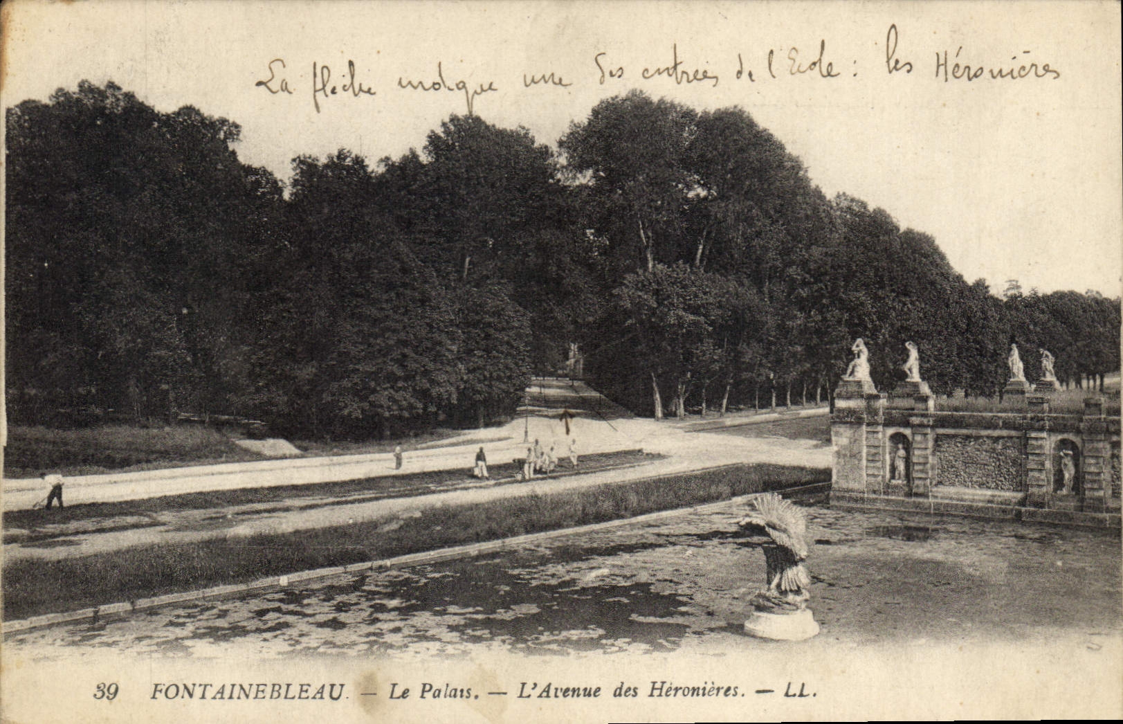CPA Fontainebleau Le Palais des Heronieres