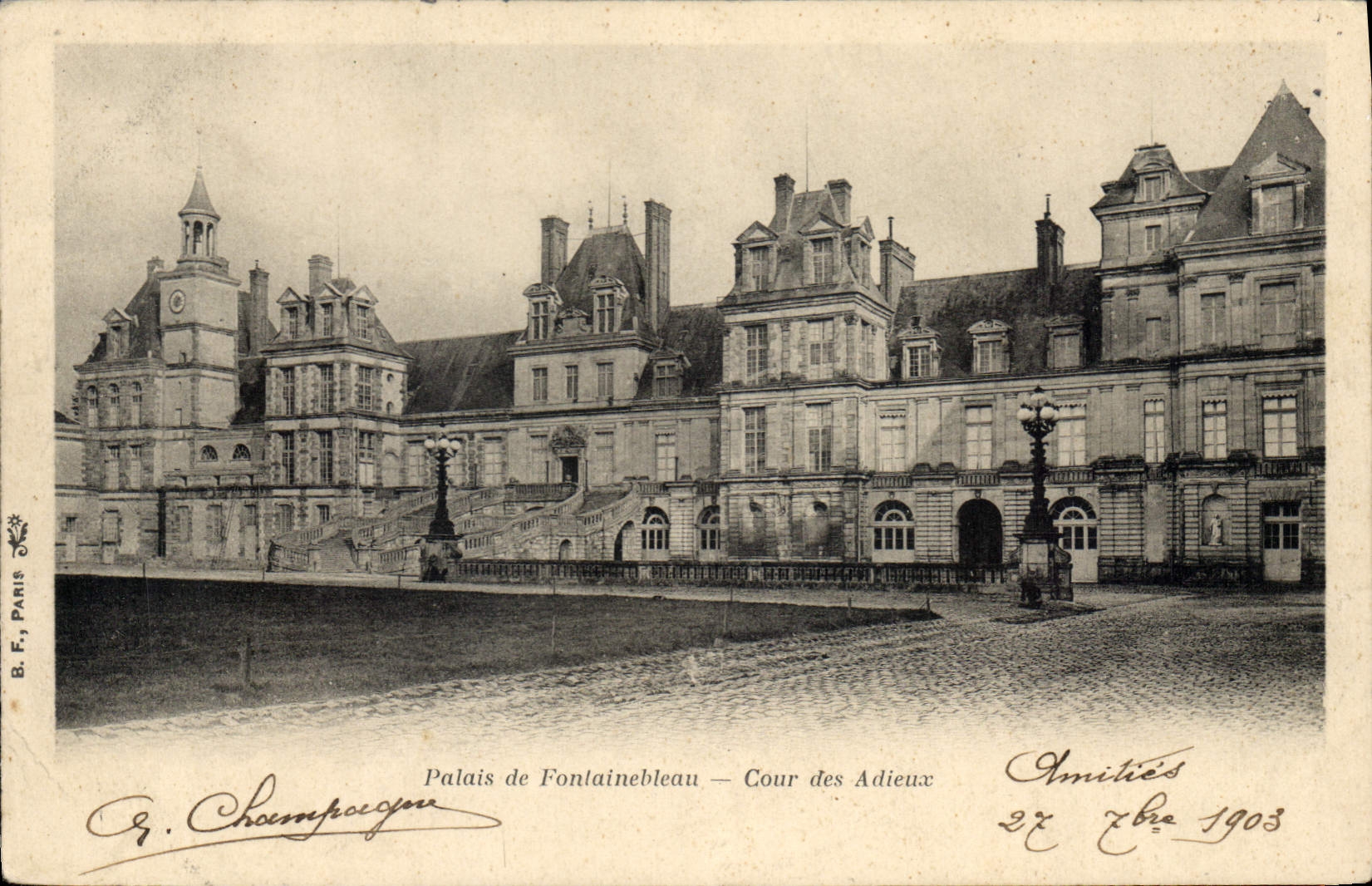 CPA Palais de Fontainebleau Cour des Adieux 