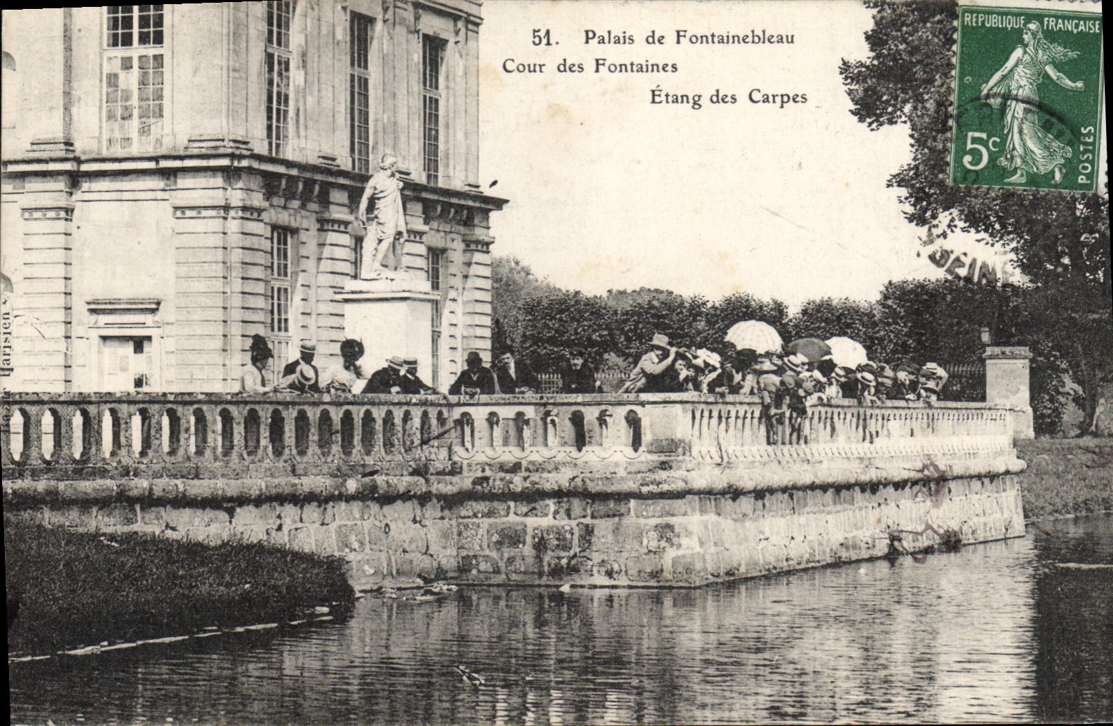 CPA Palais de Fontainebleau Cour des Fontaines Etang des Carpes