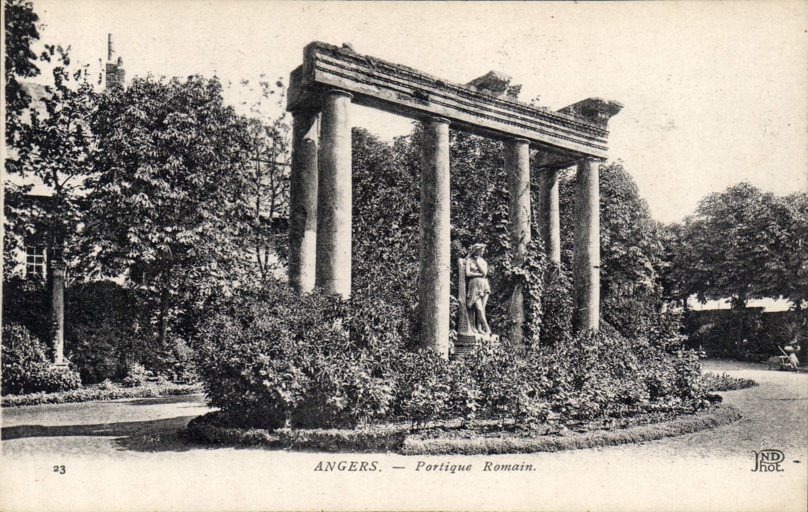 CPA Angers Portique Romain 