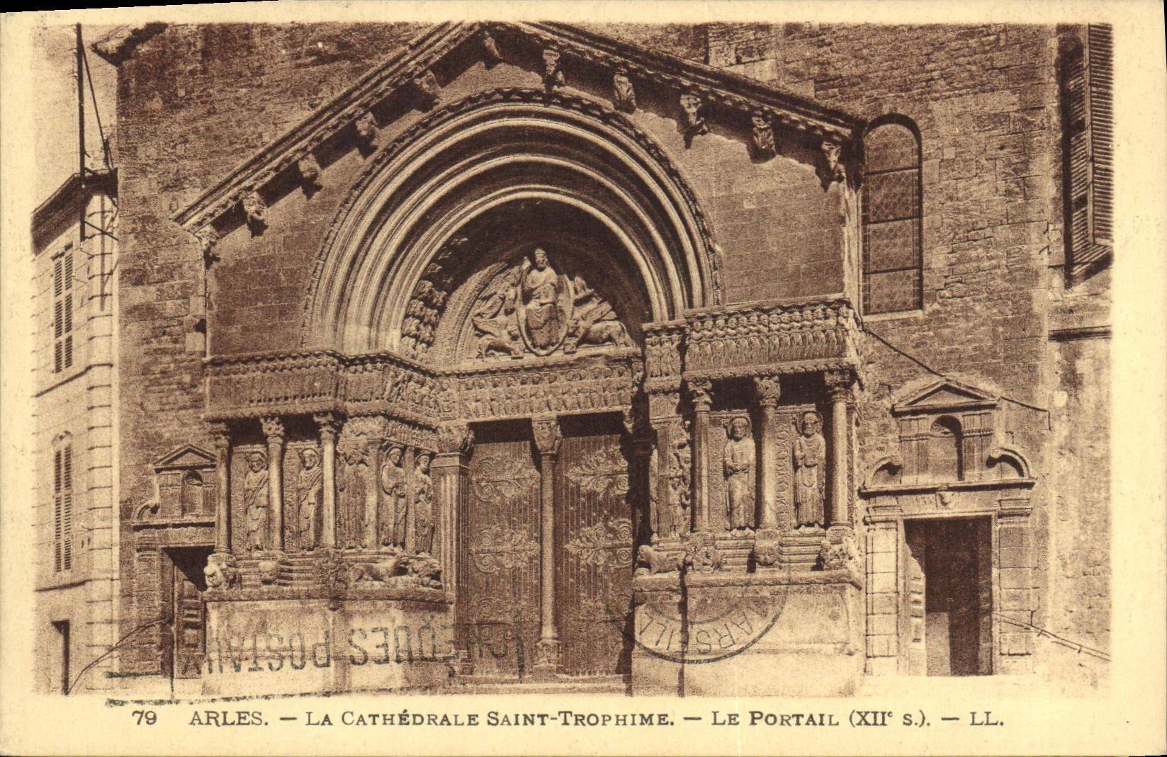 CPA Arles La Cathedrale Saint Trophime Le Portail