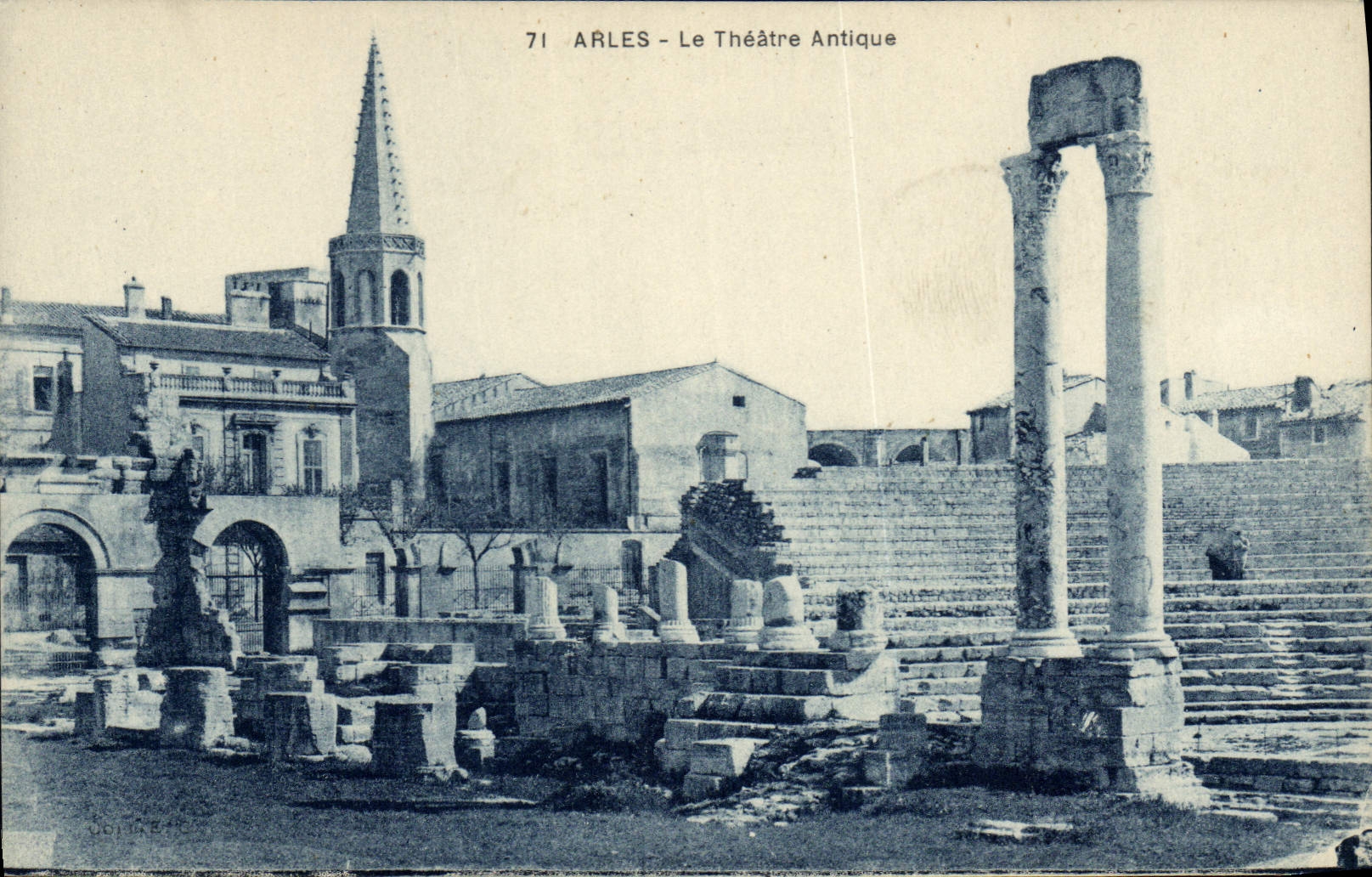 CPA Arles Le Theatre Antique 