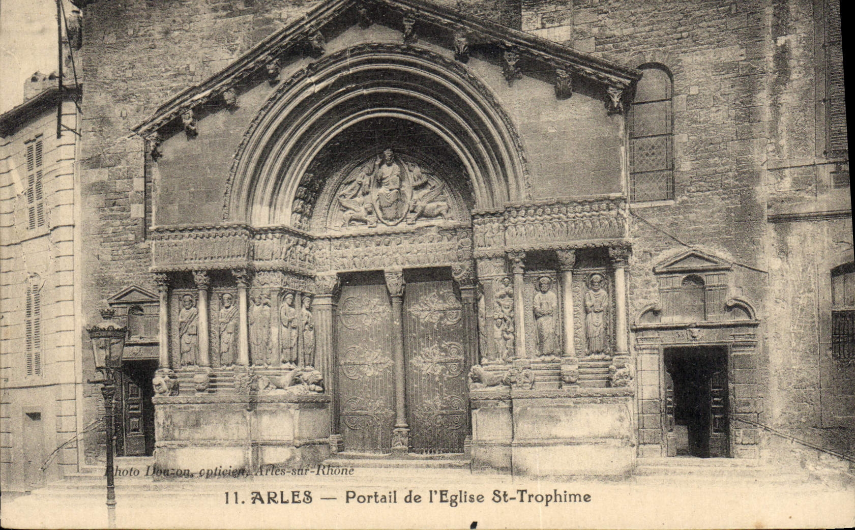 CPA Arles Portail de l'Eglise St Trophime