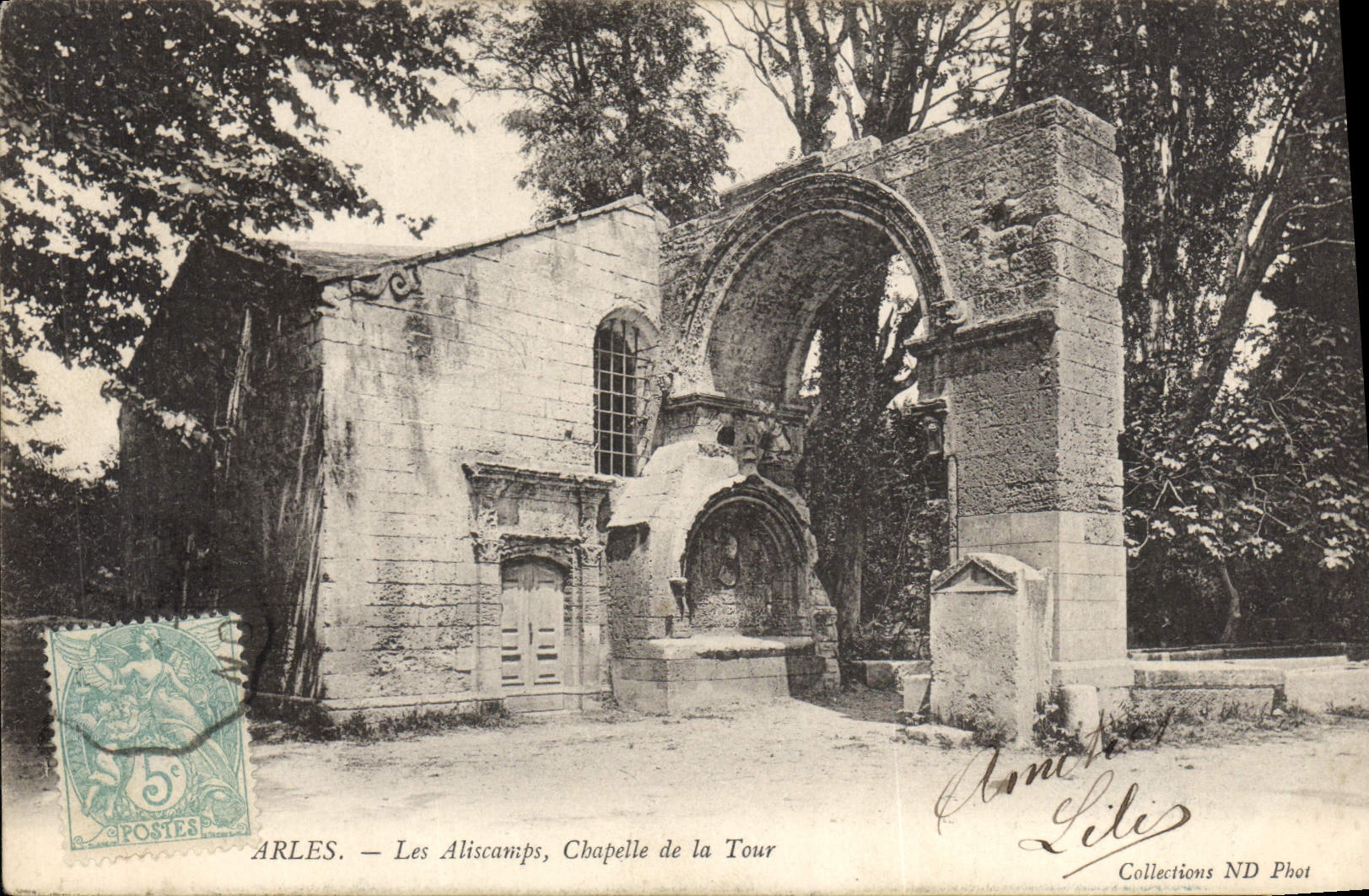 CPA Arles Les Aliscamps Chapelle de la Tour
