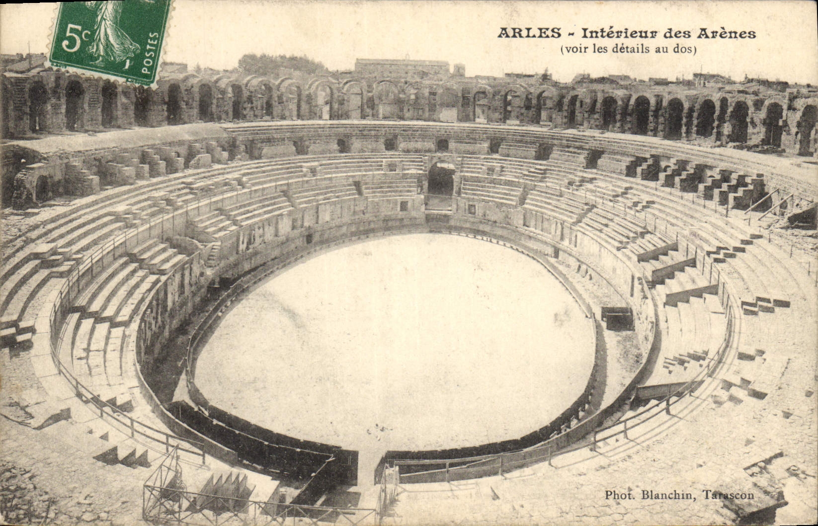 CPA Arles Interieur des Arenes 