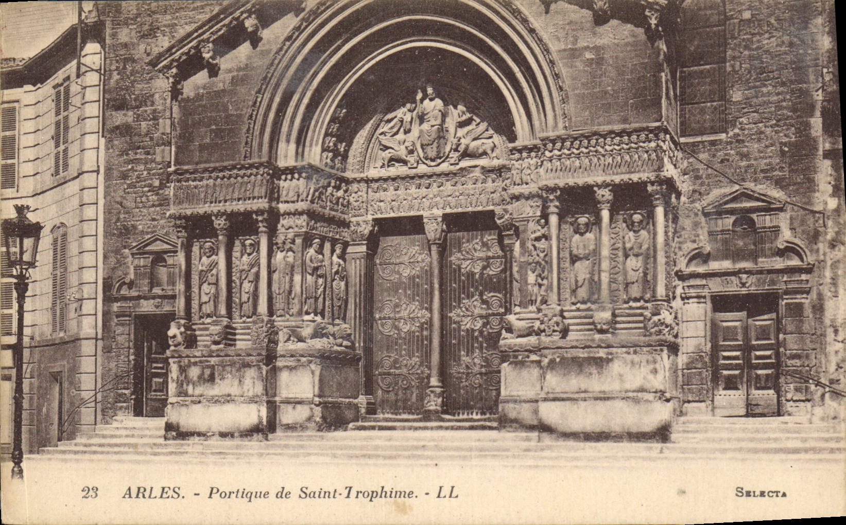 CPA Arles Portique de Saint Trophime 