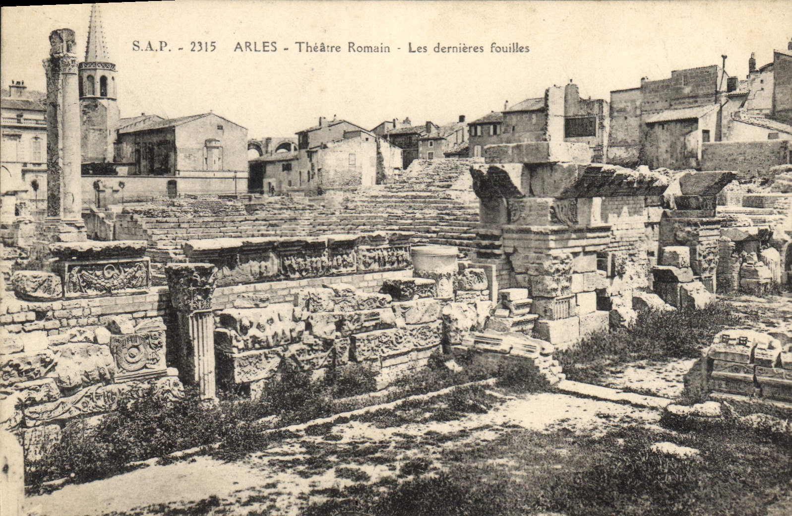 CPA Arles Theatre Romain Les dernieres fouilles 