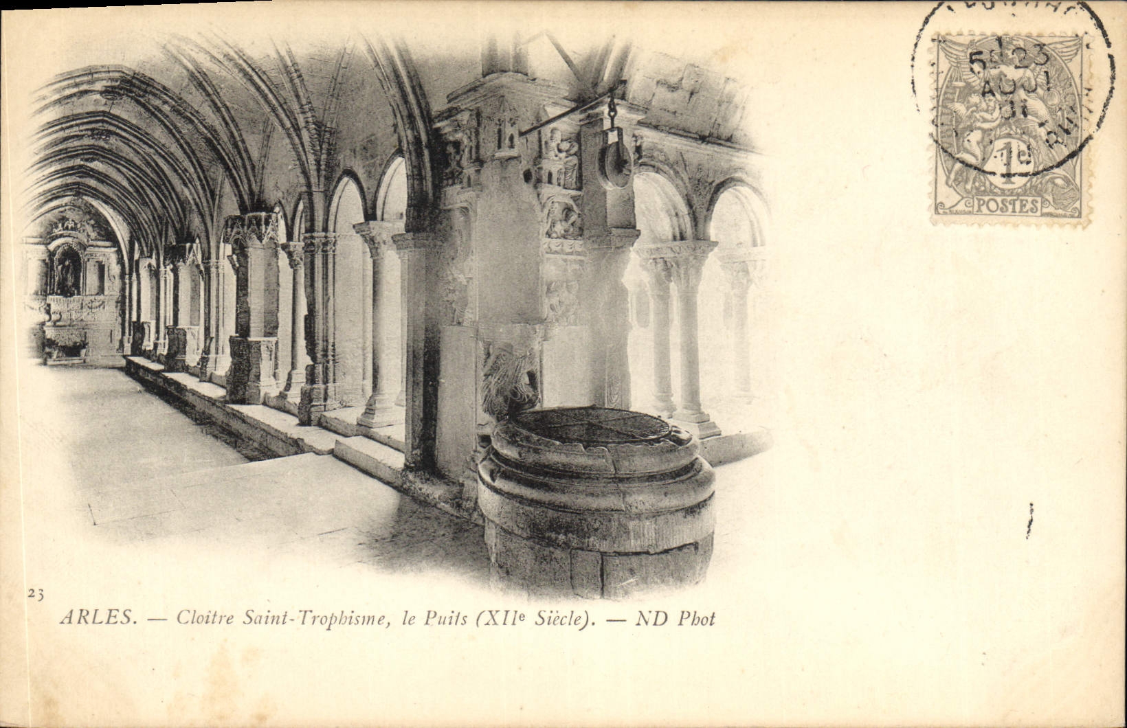 CPA Arles Cloitre Saint Trophime 