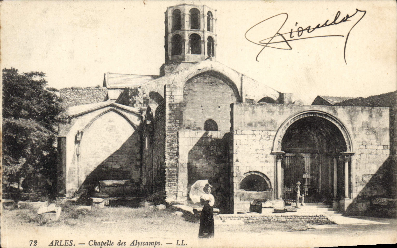 CPA Arles Chapelle des Alyscamps 