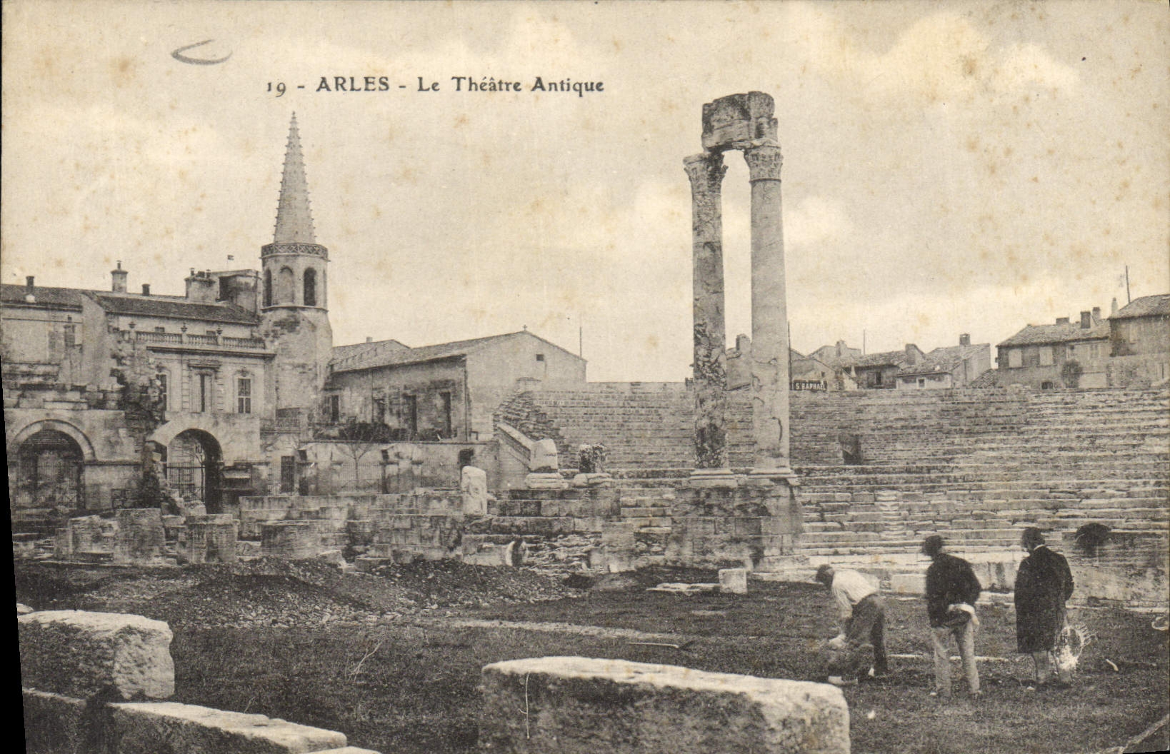 CPA Arles Le Theatre Antique 
