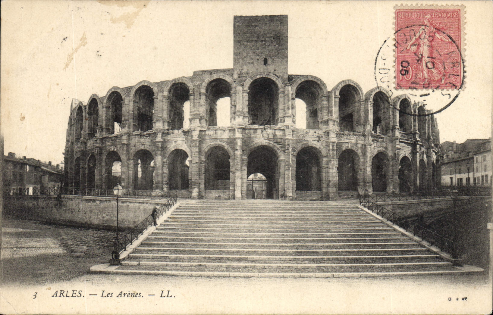 CPA Arles Les Arenes 