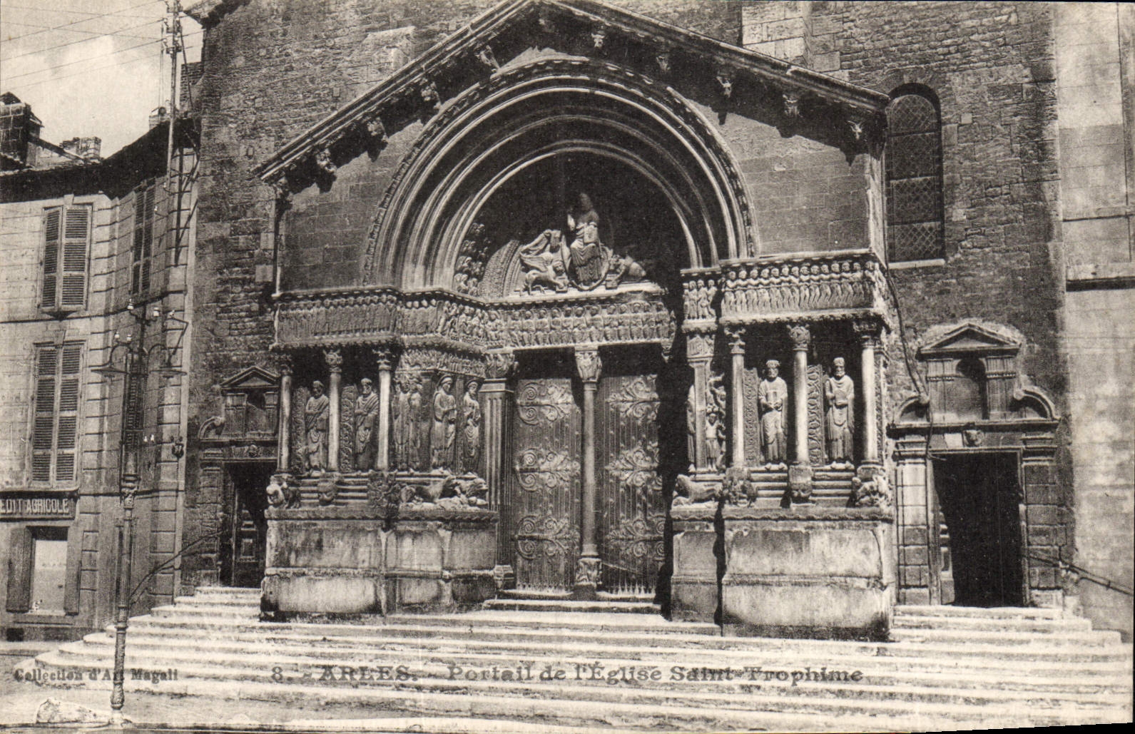 CPA Arles Portail de l'Eglise Saint Trophime