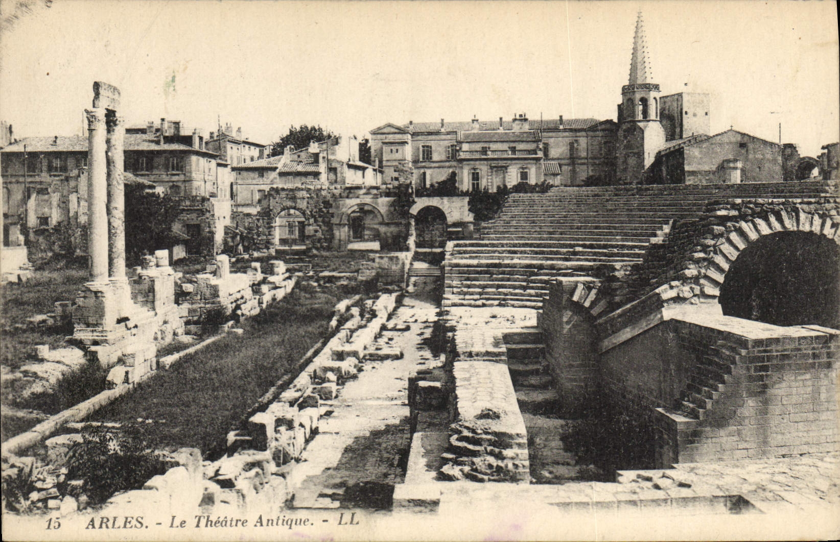 CPA Arles Le Theatre Antique 