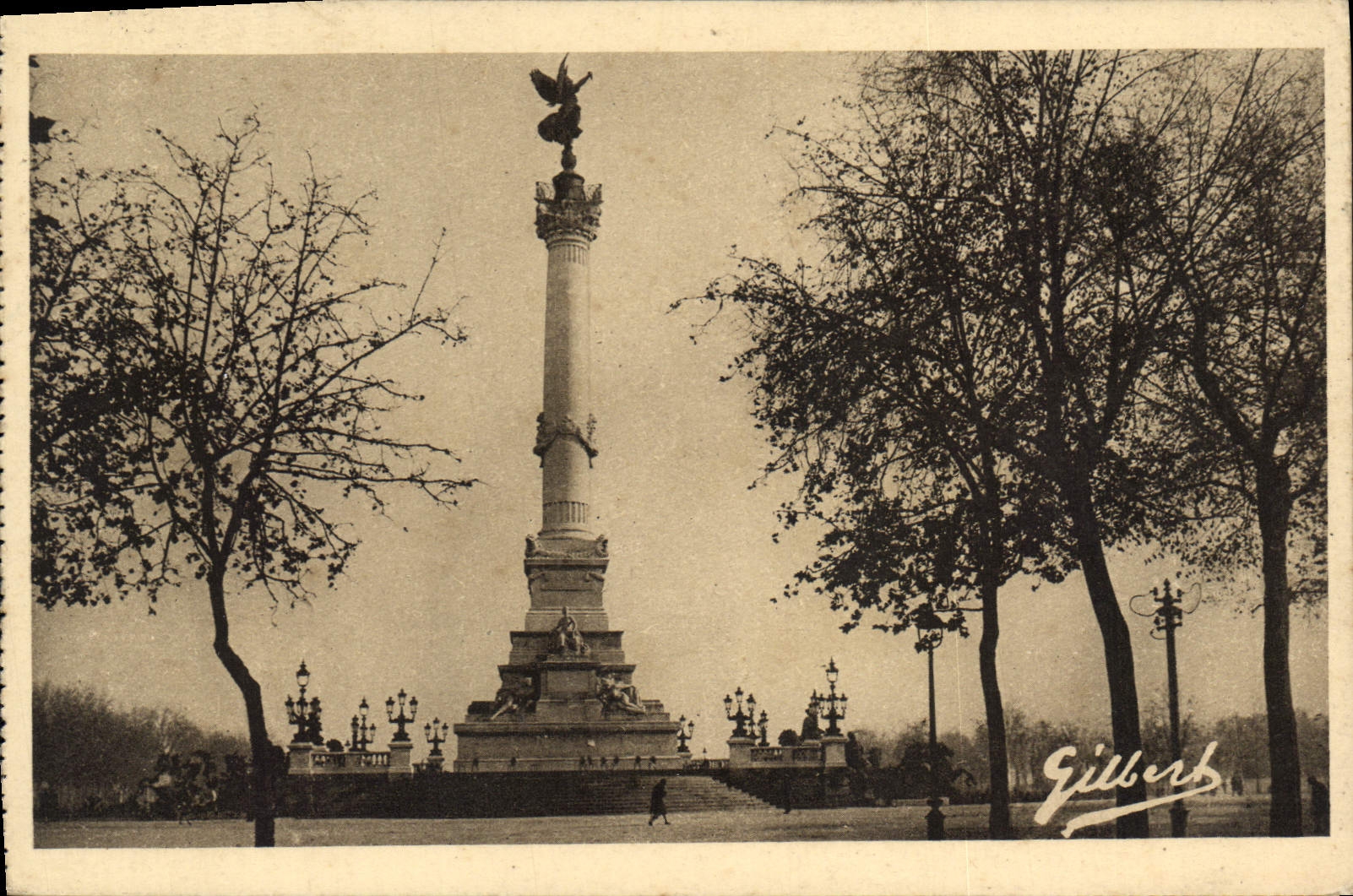 CPA Bordeaux Monument des Girondins 