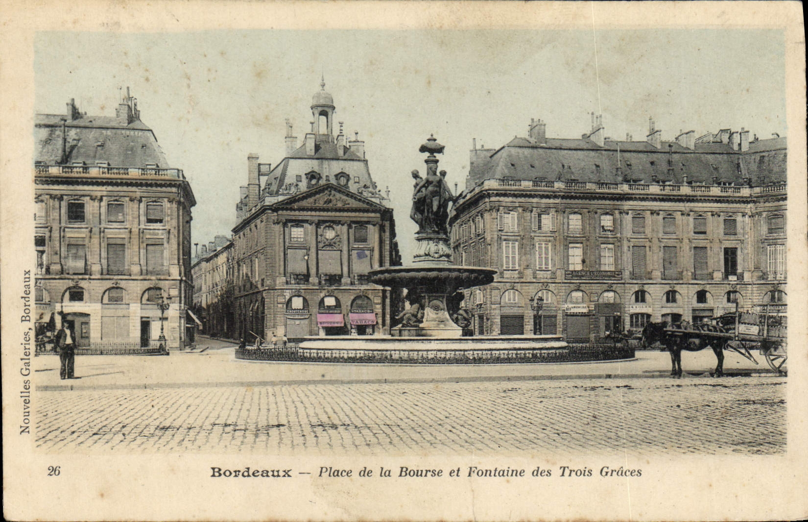 CPA Bordeaux Place de la Bourse et Fontaine des Trois Graces