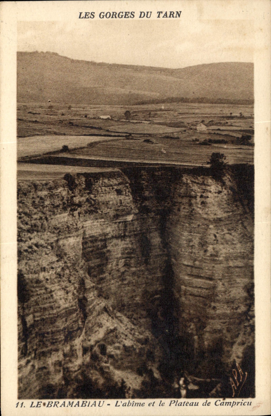 CPA Les Gorges du Tarn Le Bramabiau l'abime et le Plateau de Camprieu