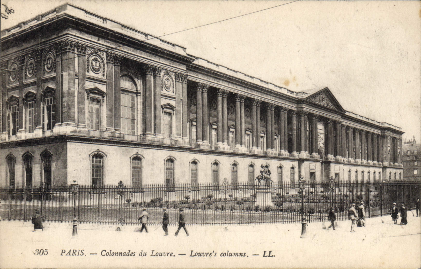 CPA Paris Colonnades du Louvre 