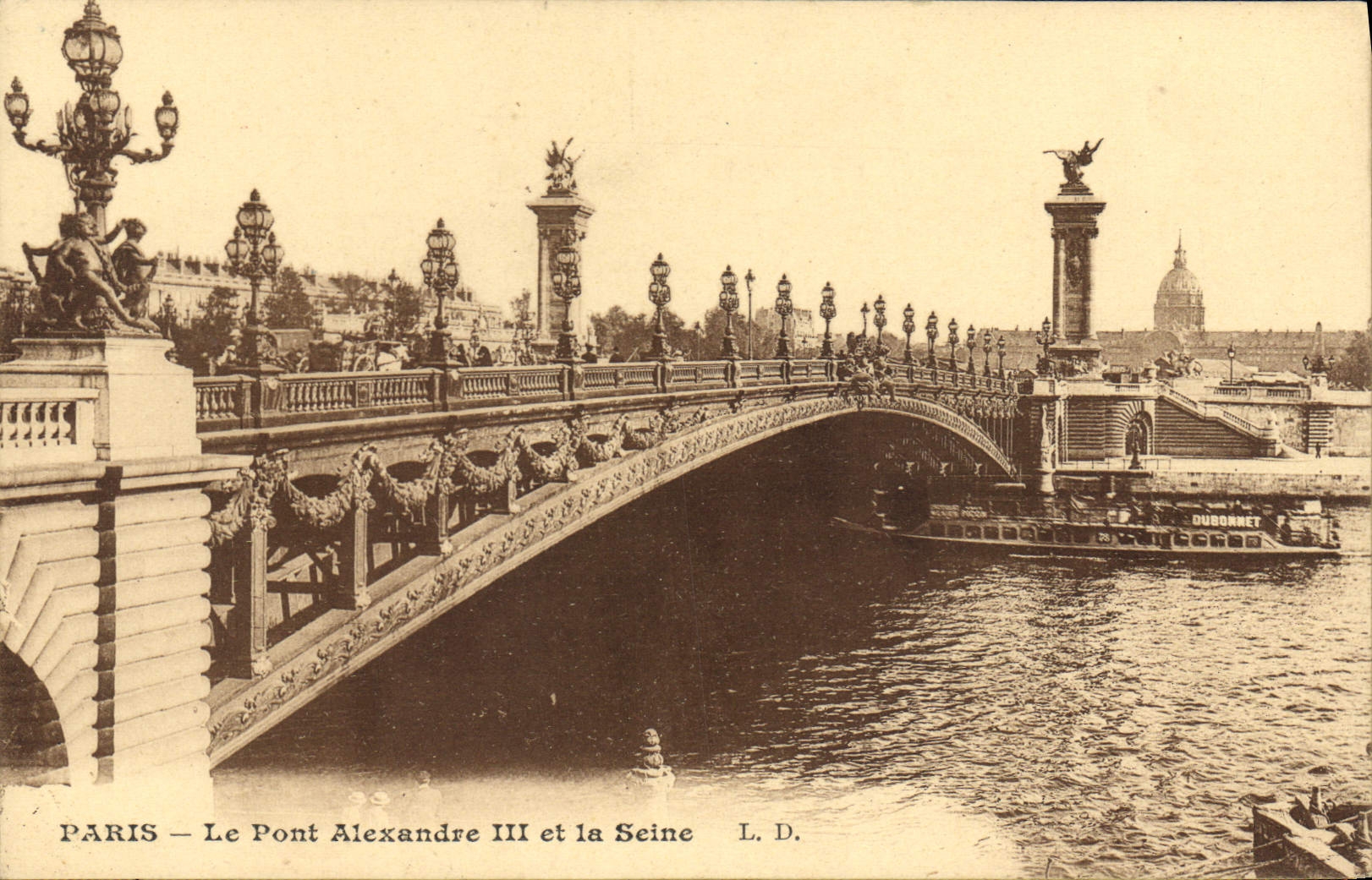 CPA Paris Le Pont Alexandre III et la Seine Bateau Peniche