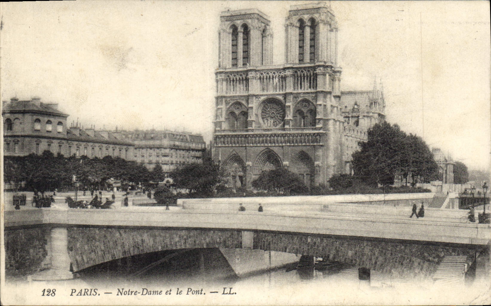 CPA Paris Notre Dame et le Pont
