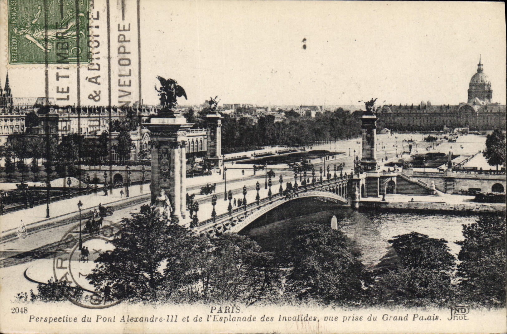 CPA Paris Perspective du Pont Alexandre III et de l'Esplanade des Invalides vue rise du Grand Palais