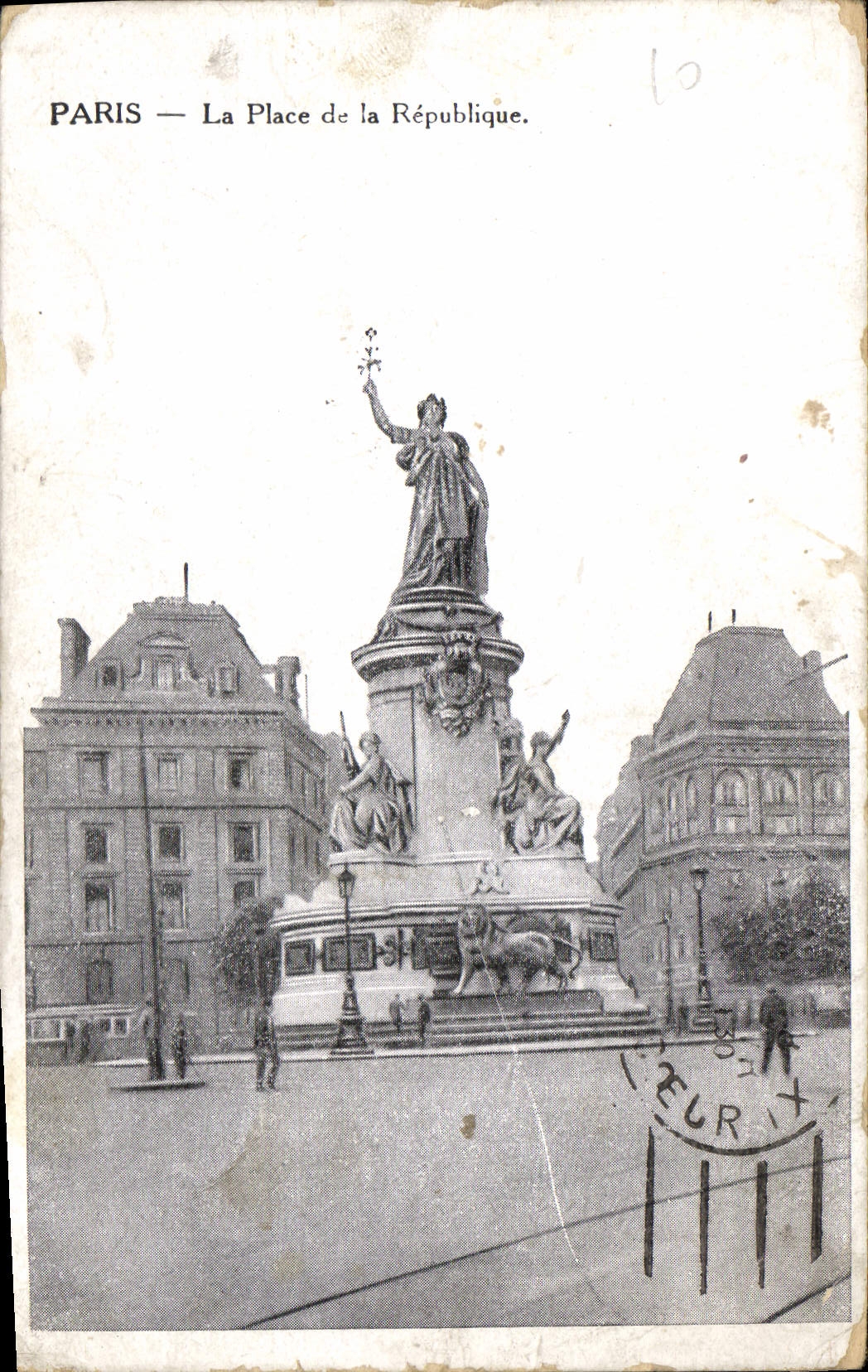 CPA Paris La Place de la Republique 