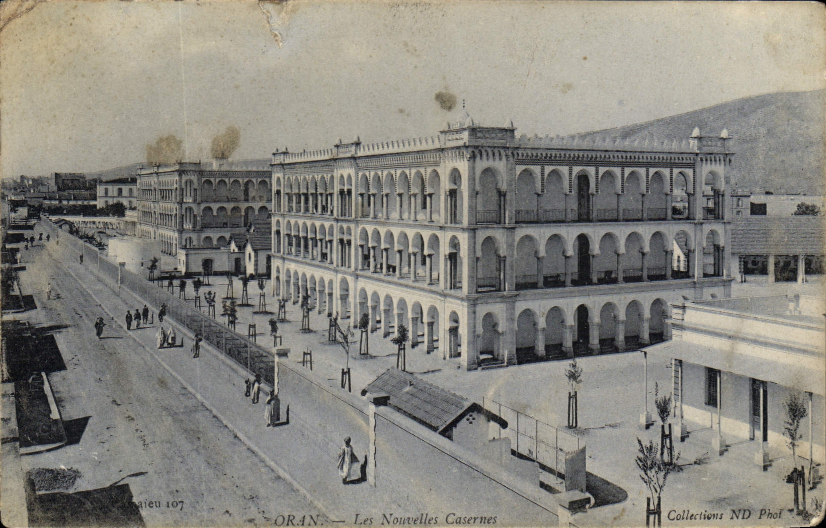 CPA Oran Les Nouvelles Casernes
