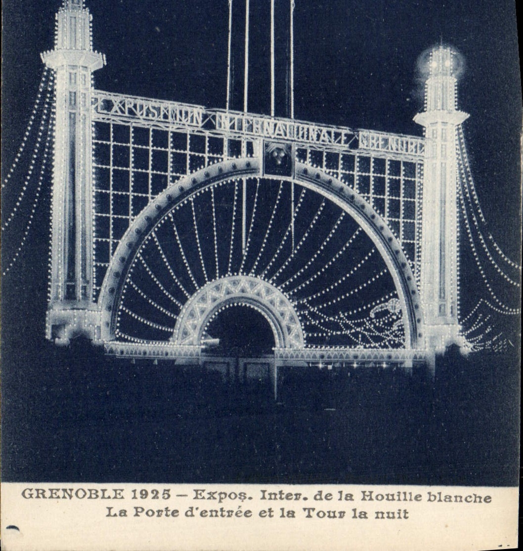 CPA Grenoble 1925 Expos Inter de la Houille blanche La Porte d'entree et la Tour la nuit 