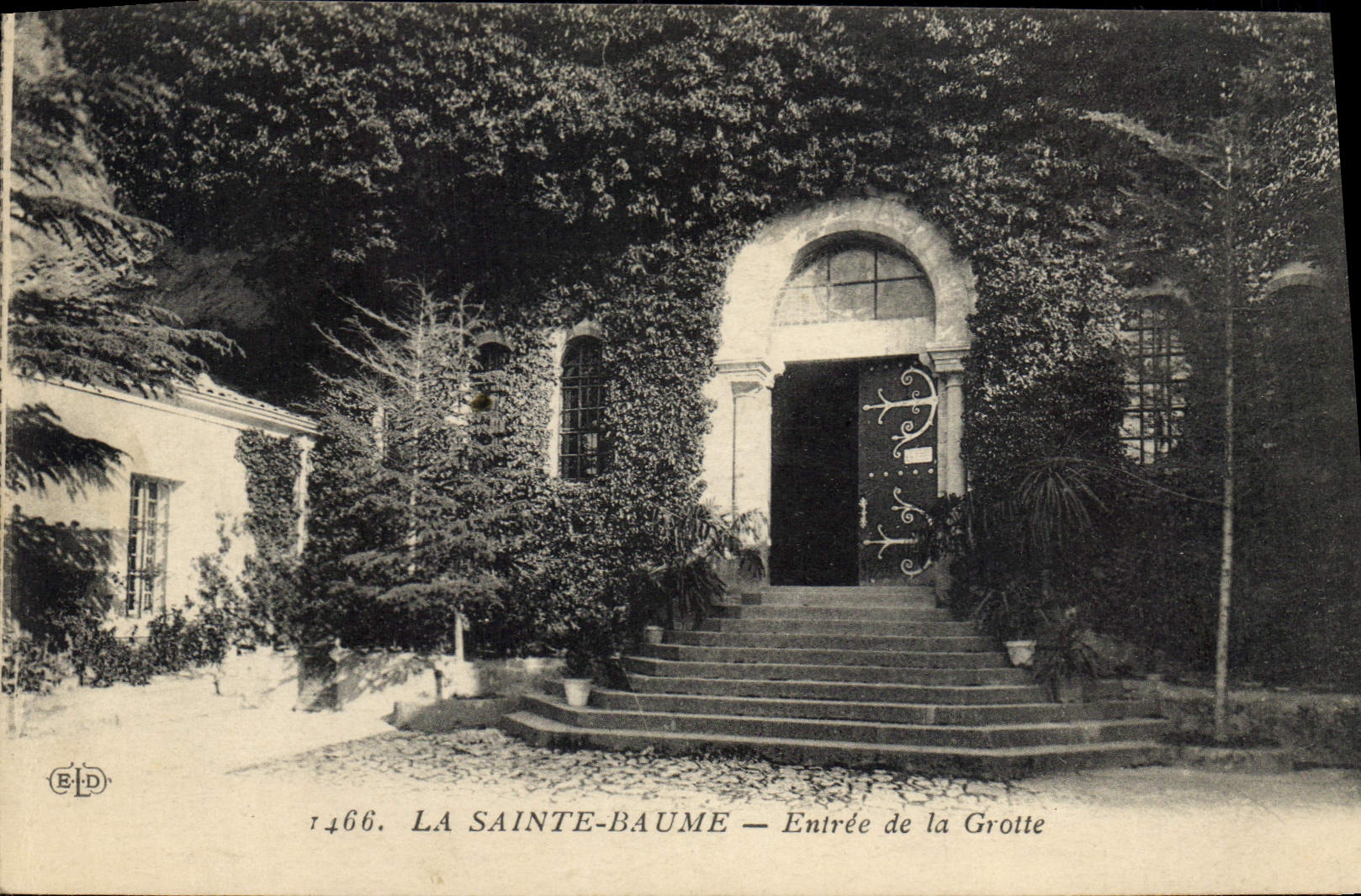 CPA La Sainte Baume Entree de la Grotte